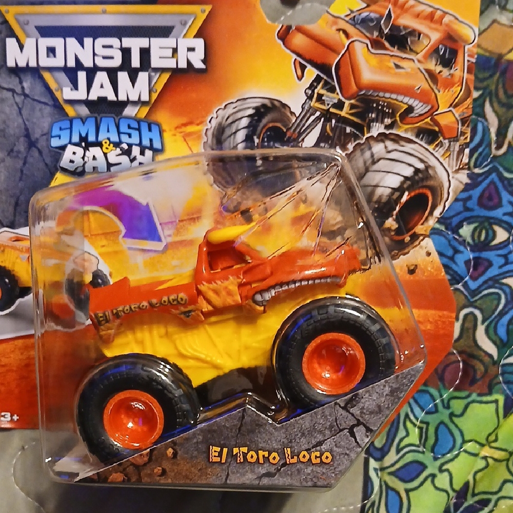 El Toro Loco Orange Smash And BASH Toy Truck MONSTER JAM